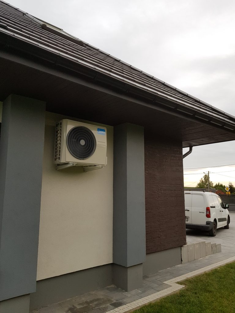 Zewnętrzna instalacja systemu klimatyzacji