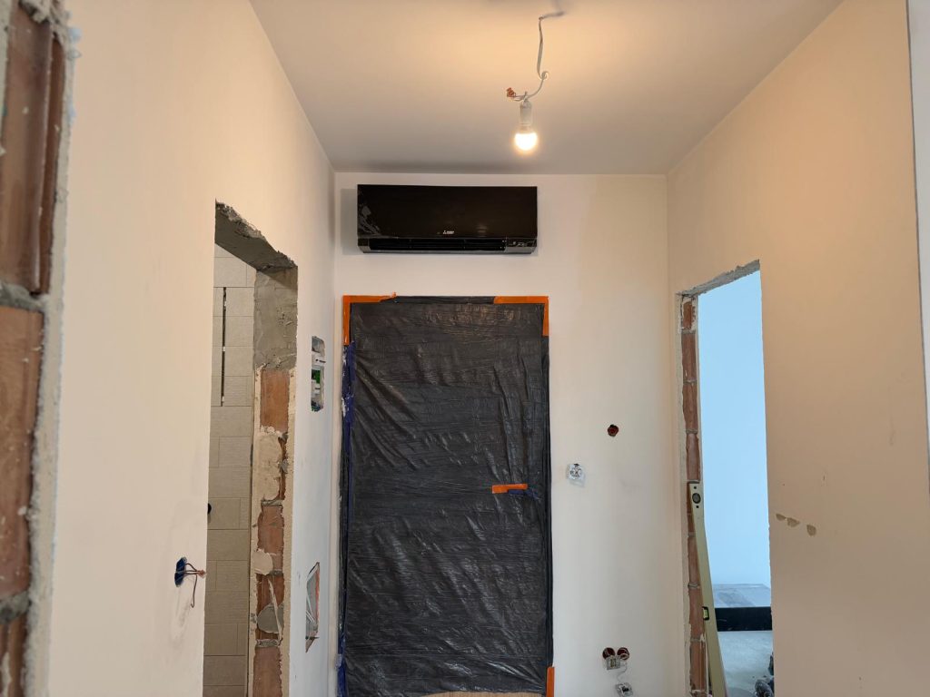 Wewnętrzna instalacja systemu klimatyzacji